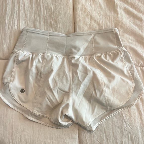 Lululemon Mind Over Miles Short - Picture 3 of 7